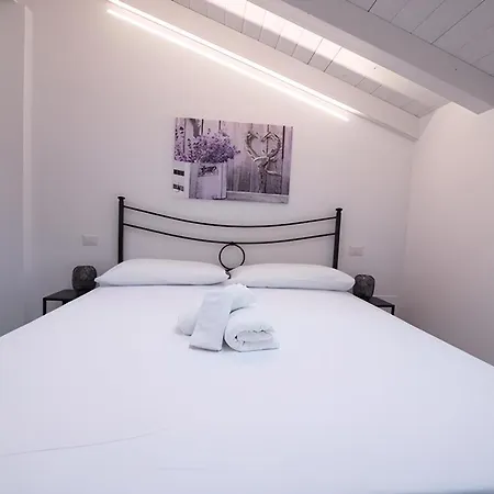 Glicine Apartment